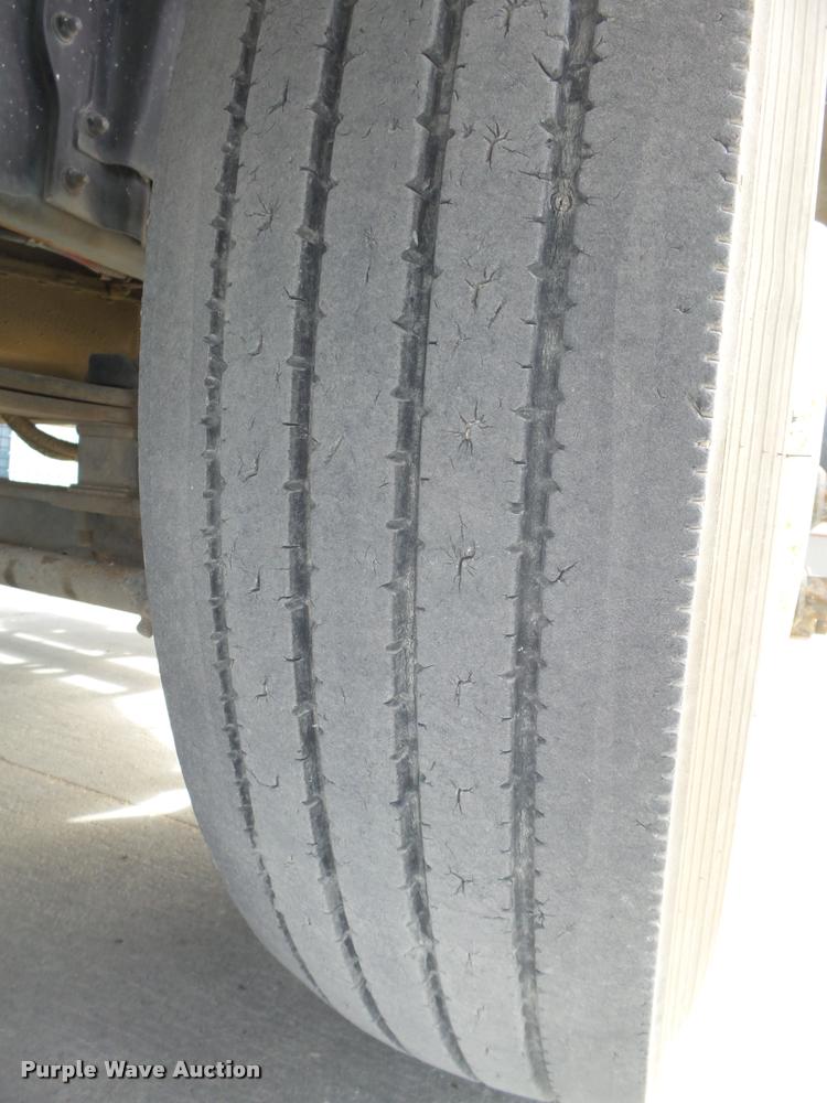 image for item L4114 2007 Freightliner FC80 street sweeper truck