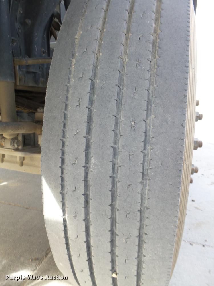 image for item L4114 2007 Freightliner FC80 street sweeper truck