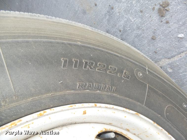 image for item L4114 2007 Freightliner FC80 street sweeper truck