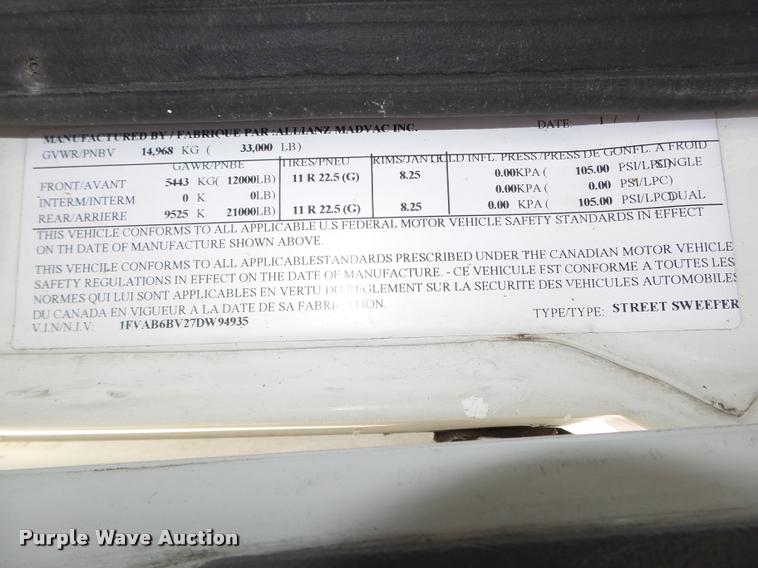 image for item L4114 2007 Freightliner FC80 street sweeper truck