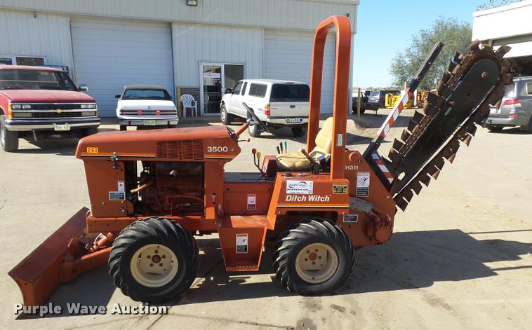 image for item L4124 1995 Ditch Witch 3500 trencher