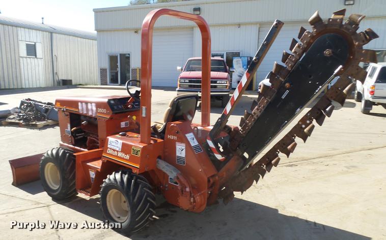 image for item L4124 1995 Ditch Witch 3500 trencher