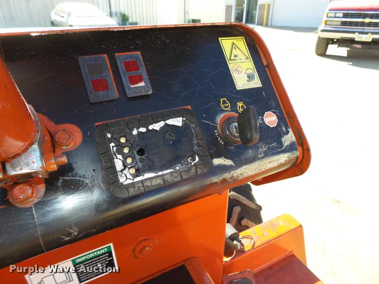 image for item L4124 1995 Ditch Witch 3500 trencher