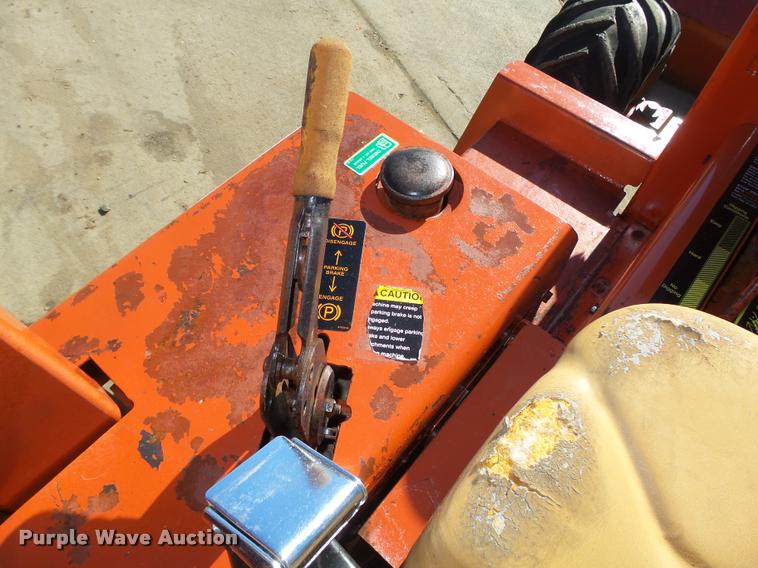 image for item L4124 1995 Ditch Witch 3500 trencher