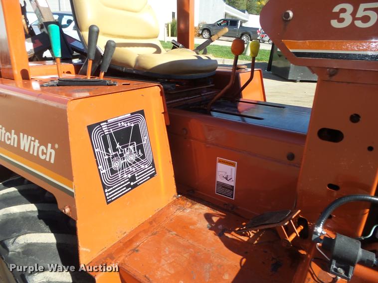 image for item L4124 1995 Ditch Witch 3500 trencher