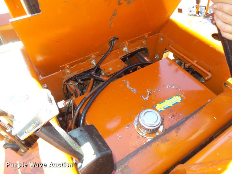 image for item L4124 1995 Ditch Witch 3500 trencher