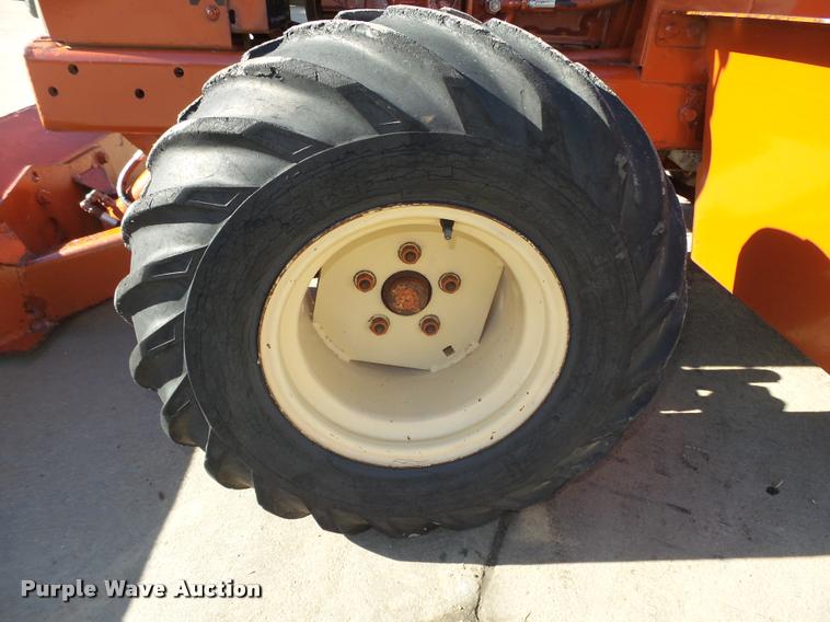 image for item L4124 1995 Ditch Witch 3500 trencher