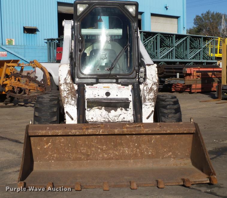 image for item L4147 2006 Bobcat S250 skid steer