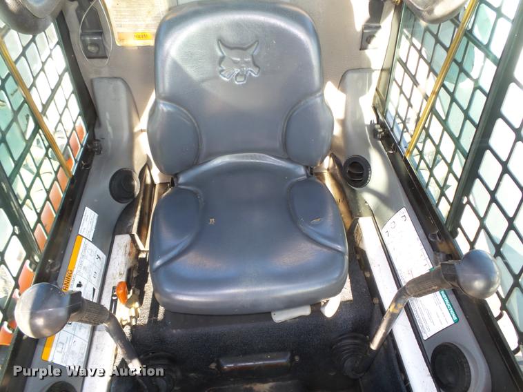image for item L4147 2006 Bobcat S250 skid steer