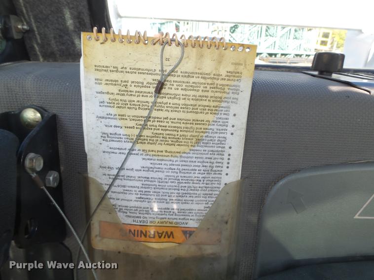 image for item L4147 2006 Bobcat S250 skid steer