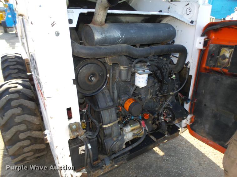 image for item L4147 2006 Bobcat S250 skid steer