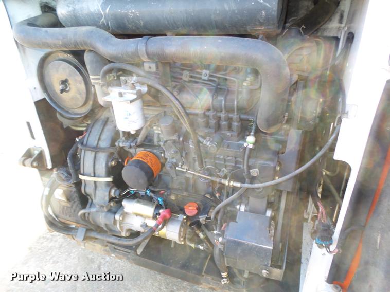 image for item L4147 2006 Bobcat S250 skid steer