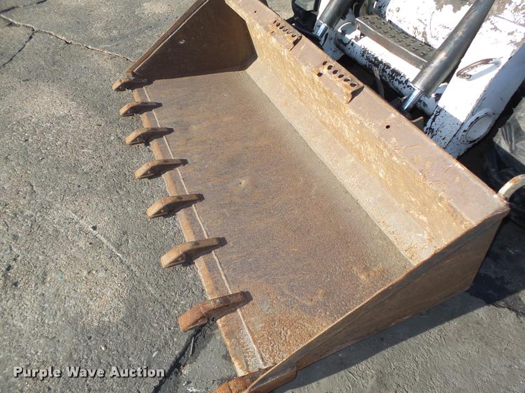 image for item L4147 2006 Bobcat S250 skid steer