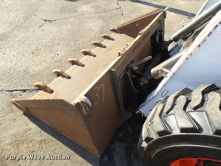 image for item L4147 2006 Bobcat S250 skid steer