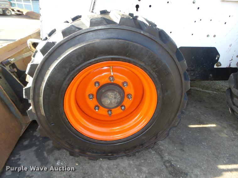 image for item L4147 2006 Bobcat S250 skid steer
