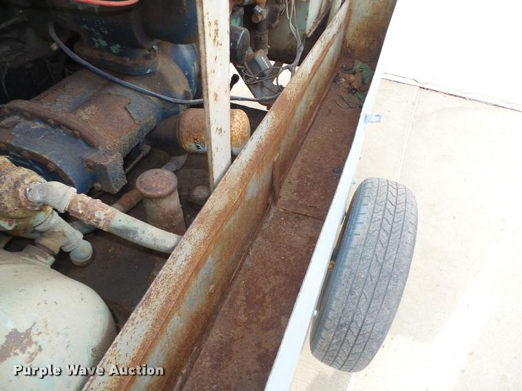 image for item L4188 1972 Gardner Denver 150 Rota Screw air compressor