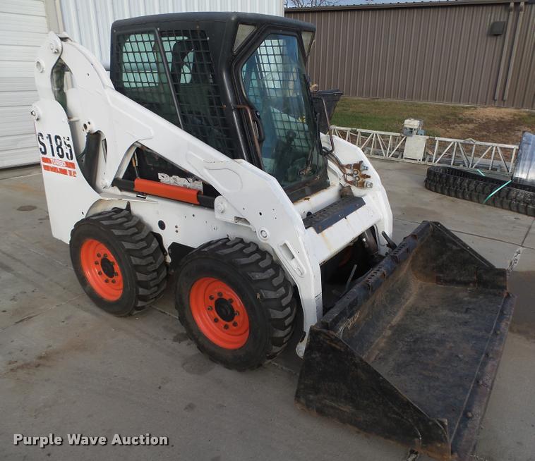 image for item L4189 2002 Bobcat S185 skid steer