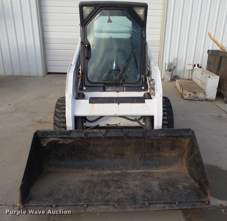 image for item L4189 2002 Bobcat S185 skid steer