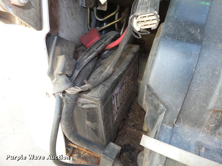 image for item L4189 2002 Bobcat S185 skid steer