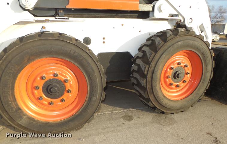 image for item L4189 2002 Bobcat S185 skid steer
