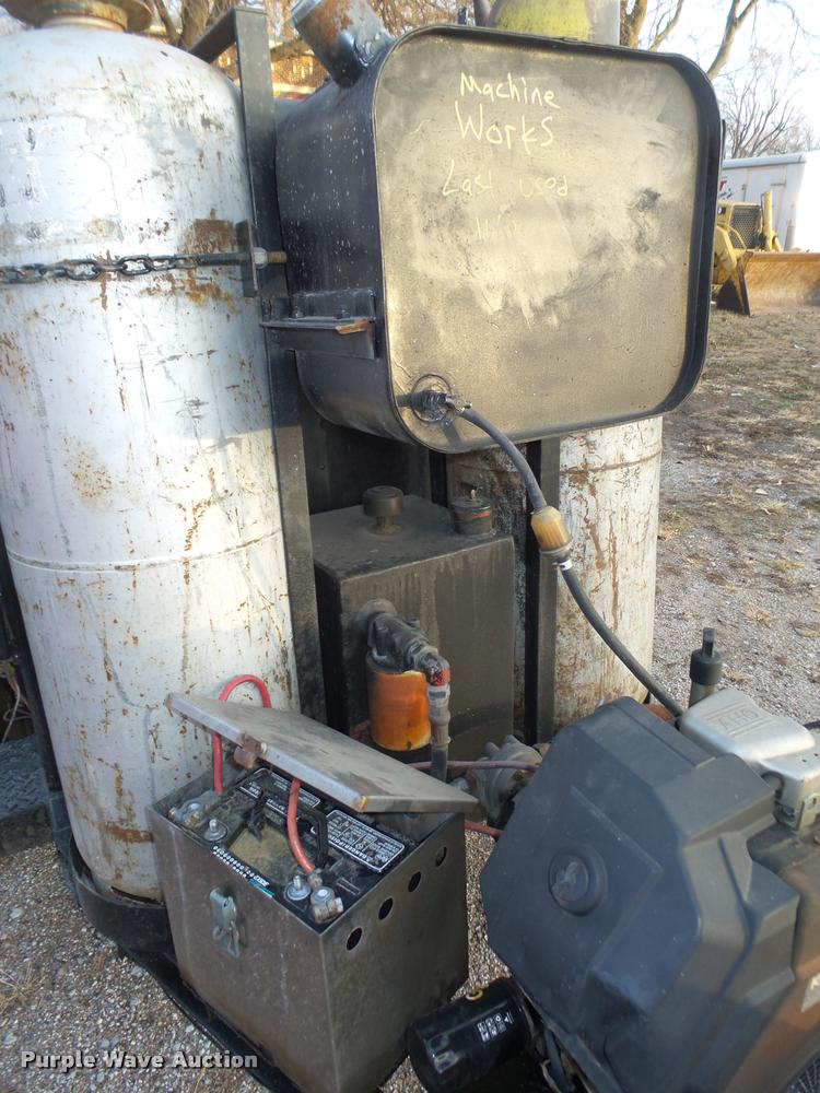 image for item L4190 Crafco EZ Pour 100 tar pot