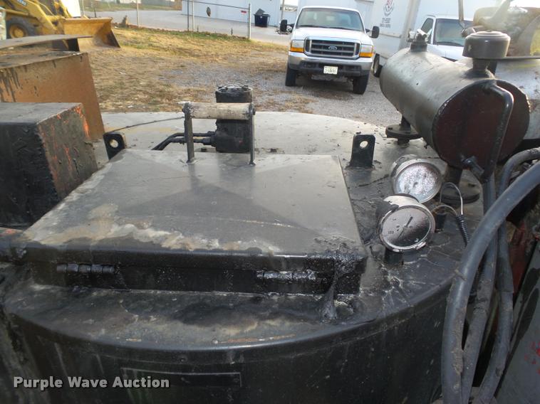 image for item L4190 Crafco EZ Pour 100 tar pot