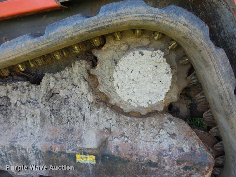 image for item L4462 2012 Kubota SVL75 skid steer