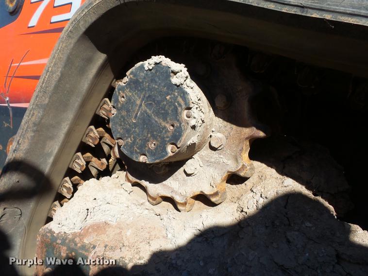 image for item L4462 2012 Kubota SVL75 skid steer