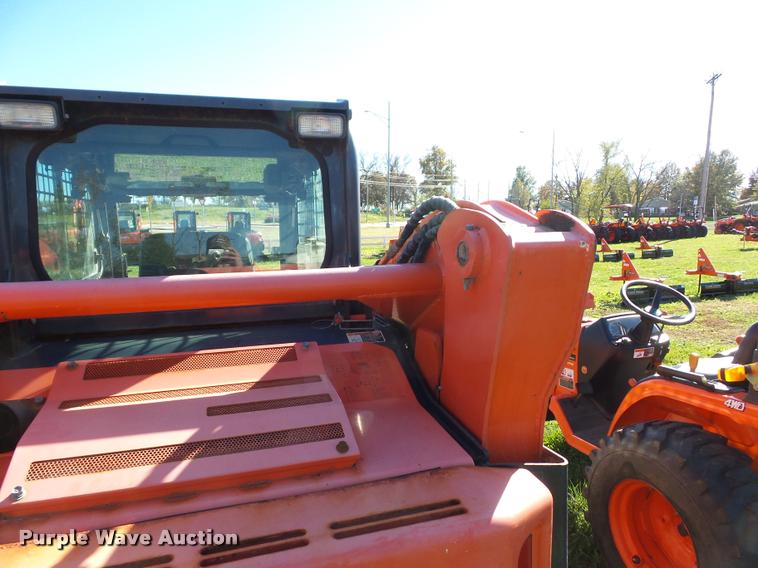 image for item L4462 2012 Kubota SVL75 skid steer
