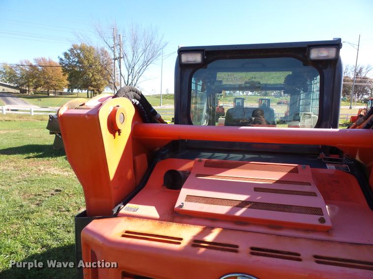 image for item L4462 2012 Kubota SVL75 skid steer