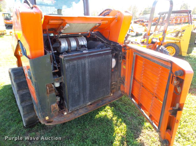 image for item L4462 2012 Kubota SVL75 skid steer