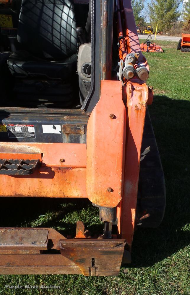 image for item L4462 2012 Kubota SVL75 skid steer