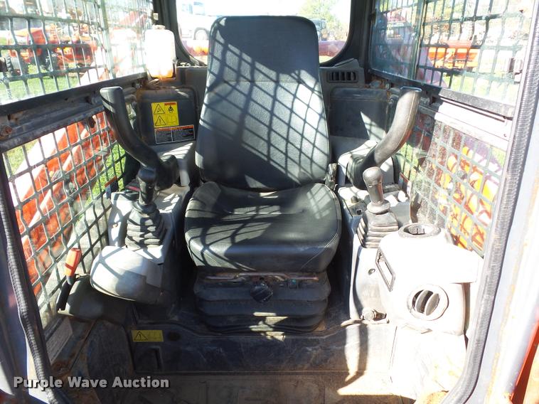 image for item L4462 2012 Kubota SVL75 skid steer