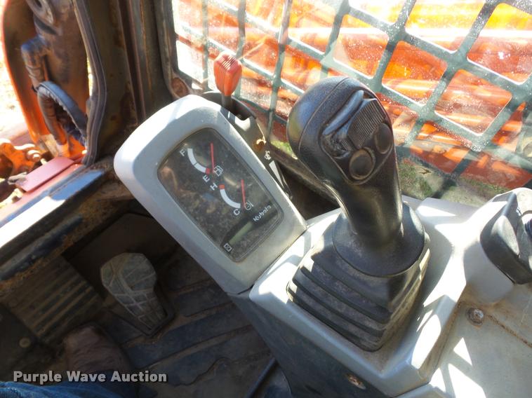 image for item L4462 2012 Kubota SVL75 skid steer