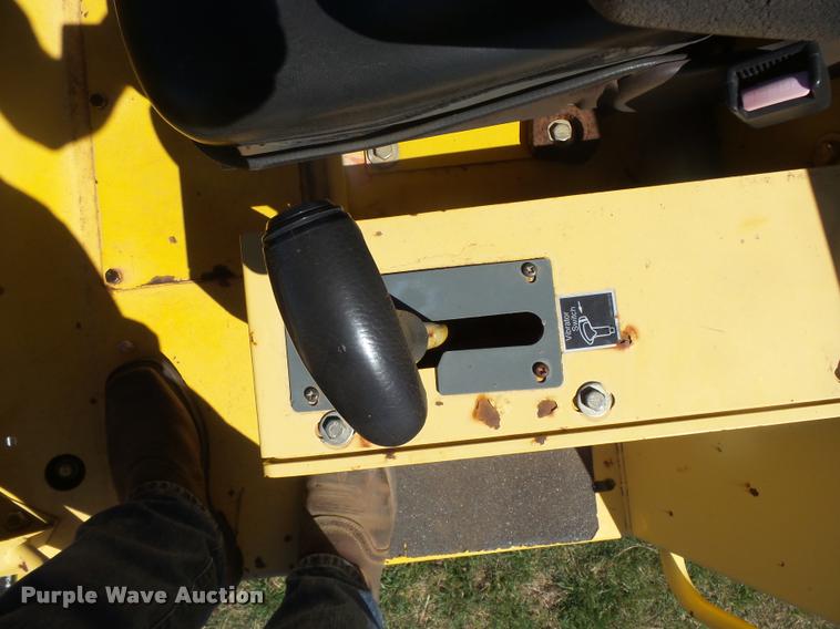 image for item L7483 Sakai SV400D single drum vibratory roller