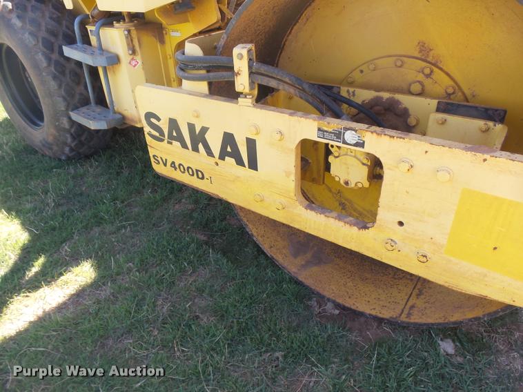 image for item L7483 Sakai SV400D single drum vibratory roller