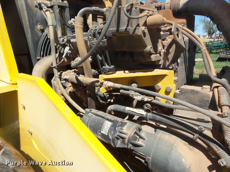 image for item L7483 Sakai SV400D single drum vibratory roller