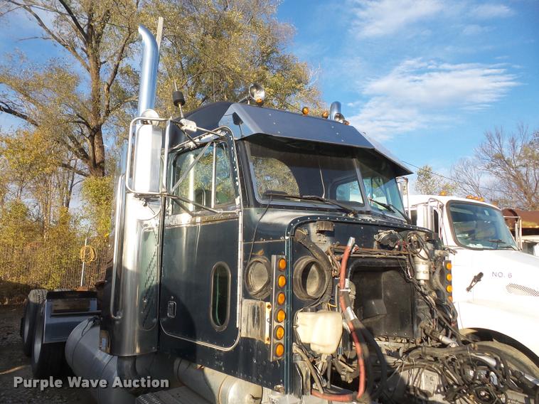 image for item BW9632 1996 Peterbilt 379 truck cab