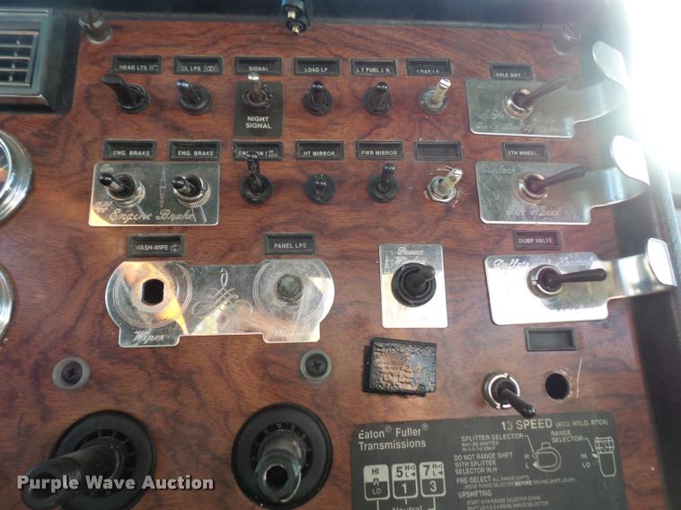 image for item BW9632 1996 Peterbilt 379 truck cab