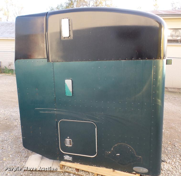 image for item BW9633 1996 Peterbilt Unibilt sleeper