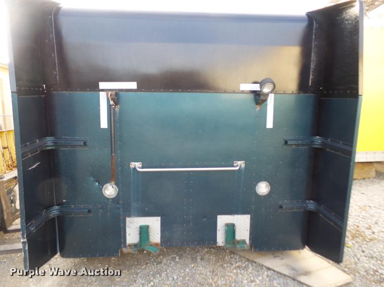 image for item BW9633 1996 Peterbilt Unibilt sleeper