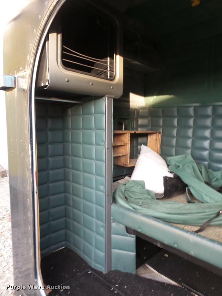 image for item BW9633 1996 Peterbilt Unibilt sleeper