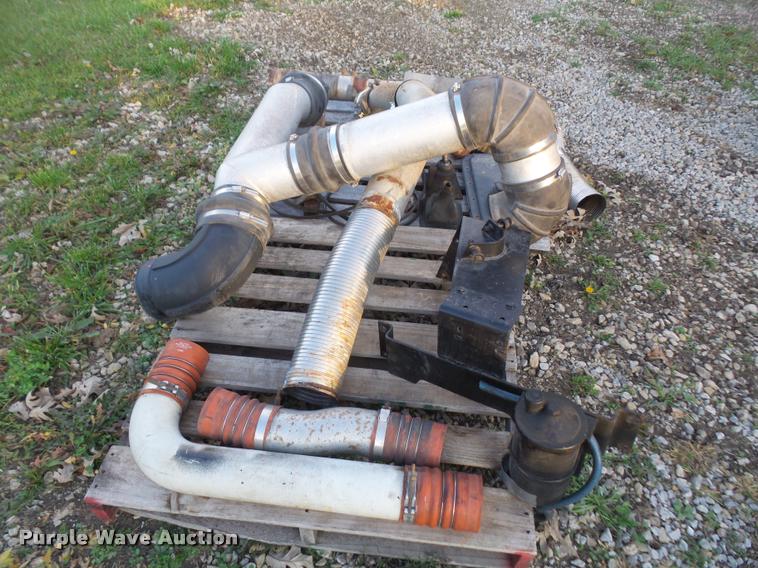 image for item BW9635 (2) air ride seats