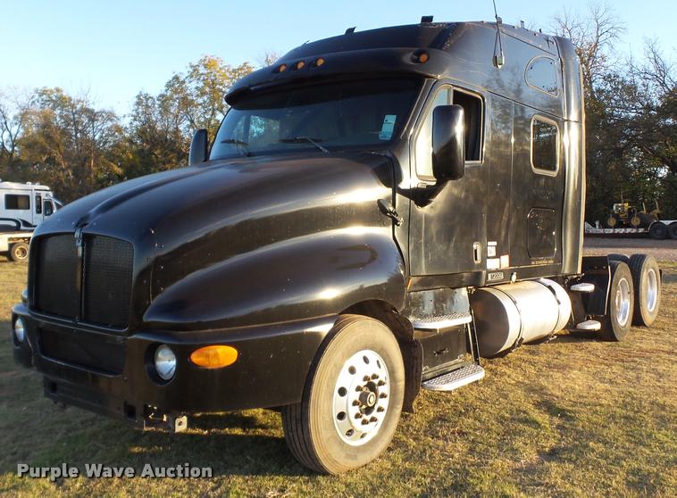 image for item BZ9240 2001 Kenworth T2000 semi truck