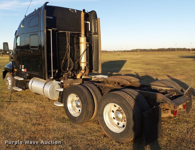 image for item BZ9240 2001 Kenworth T2000 semi truck