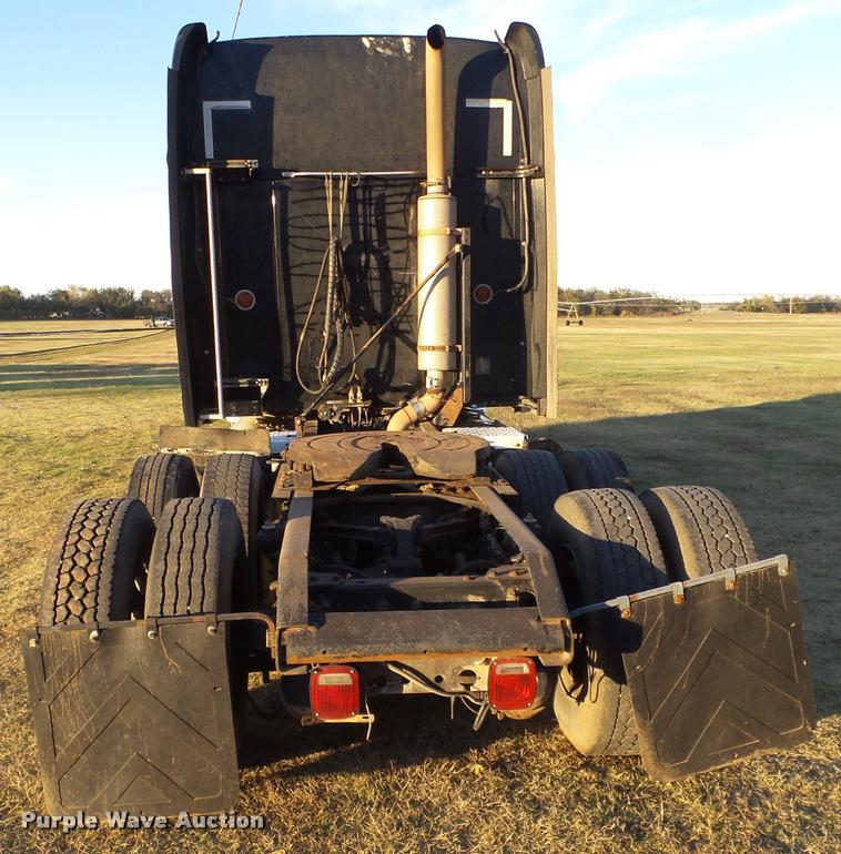 image for item BZ9240 2001 Kenworth T2000 semi truck