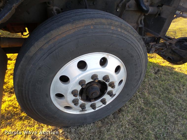 image for item BZ9240 2001 Kenworth T2000 semi truck