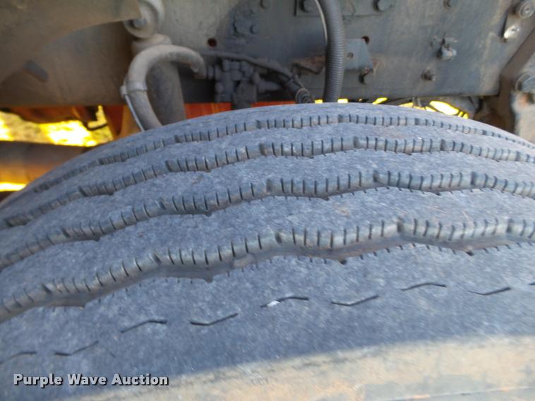 image for item BZ9240 2001 Kenworth T2000 semi truck