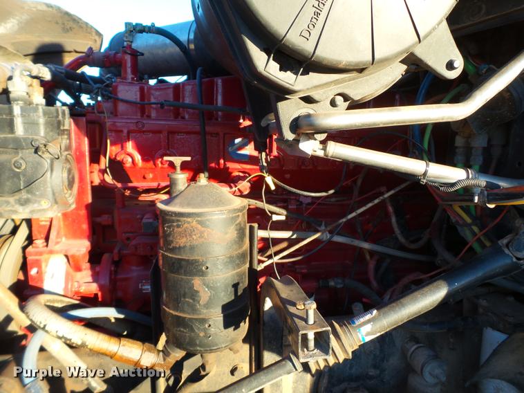 image for item BZ9240 2001 Kenworth T2000 semi truck