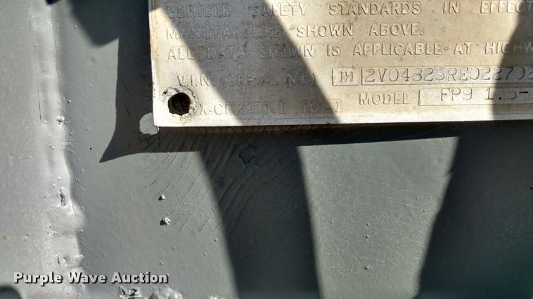 image for item DA4407 1994 Fruehauf dry van trailer